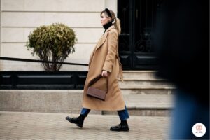 Ces manteaux oversize qui réchauffent et stylisent votre garde-robe cet hiver